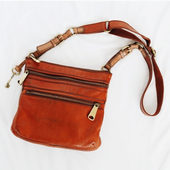 Fossil Handbags - Fossil leather crossbody bag -D1